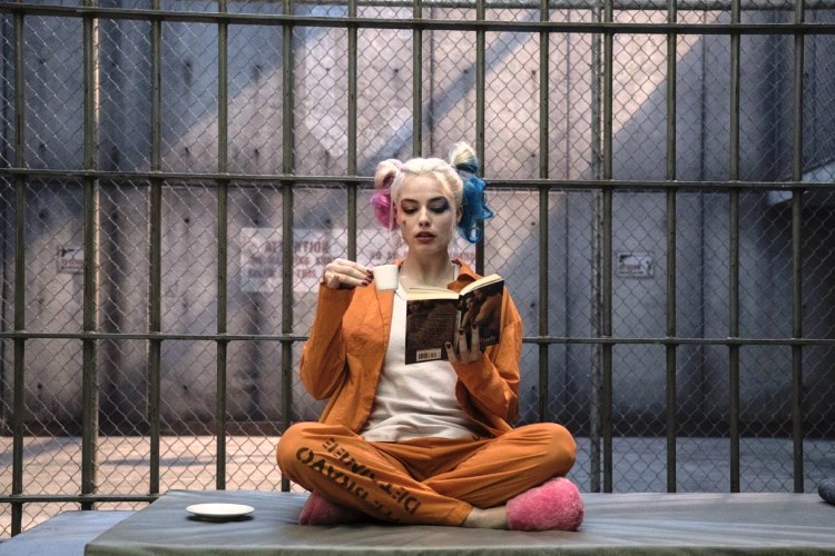 Margot Robbie Akui Sedang Kerjakan Proyek Ketiga Spinoff Harley Quinn